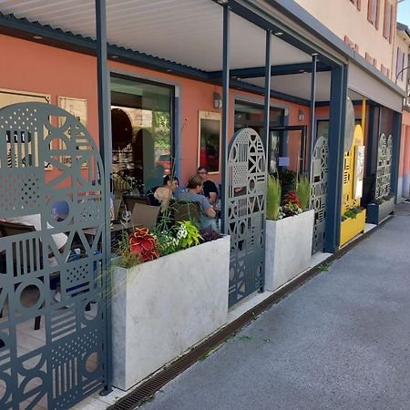 Logis Hotel Lbb - Les 2 Lacs Clairvaux-les-Lacs Exterior foto