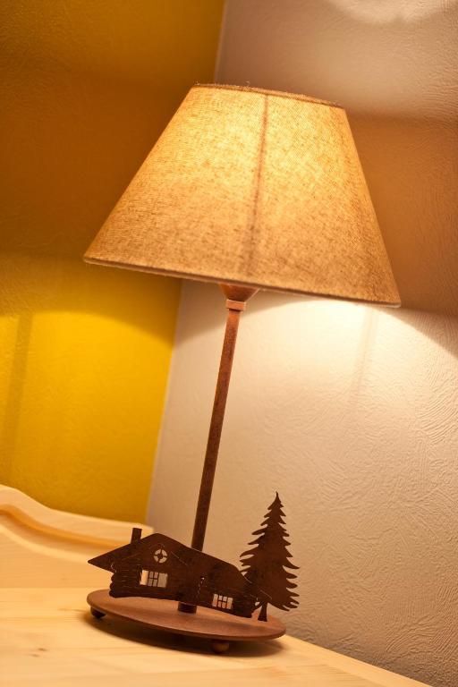 Logis Hotel Lbb - Les 2 Lacs Clairvaux-les-Lacs Quarto foto