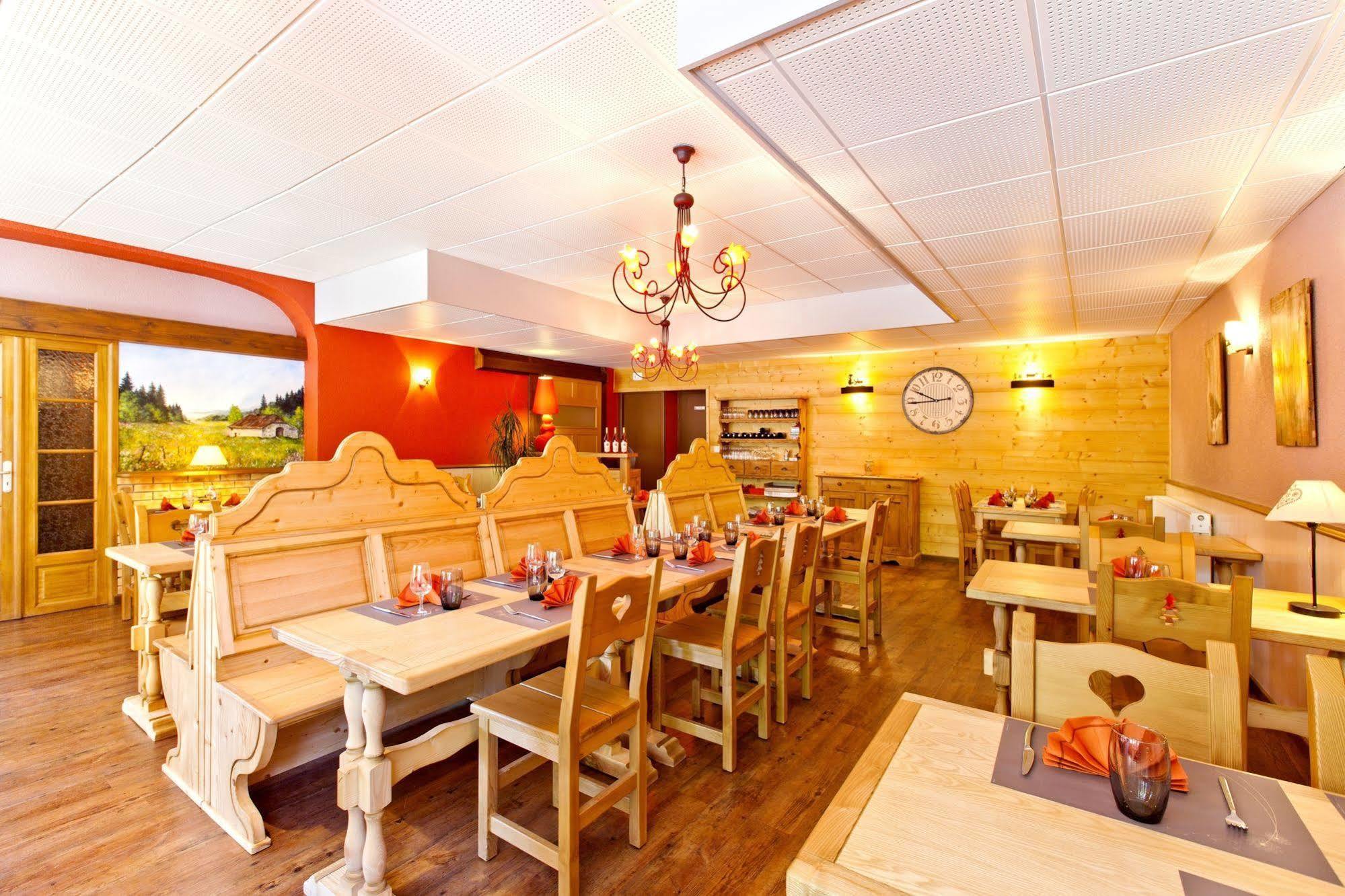 Logis Hotel Lbb - Les 2 Lacs Clairvaux-les-Lacs Exterior foto