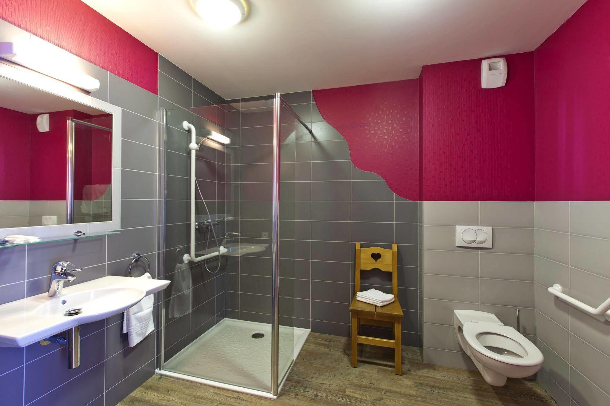 Logis Hotel Lbb - Les 2 Lacs Clairvaux-les-Lacs Exterior foto