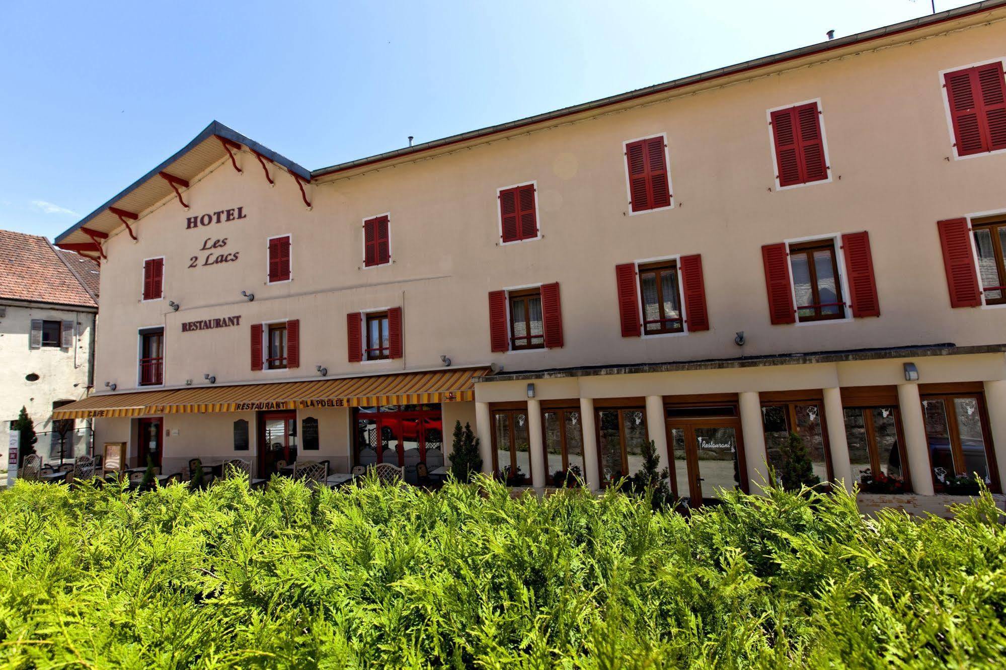 Logis Hotel Lbb - Les 2 Lacs Clairvaux-les-Lacs Exterior foto
